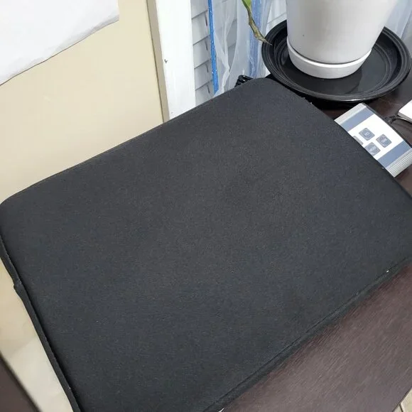 Pop-Art Laptop Sleeve - NEW - Picture 4 of 4